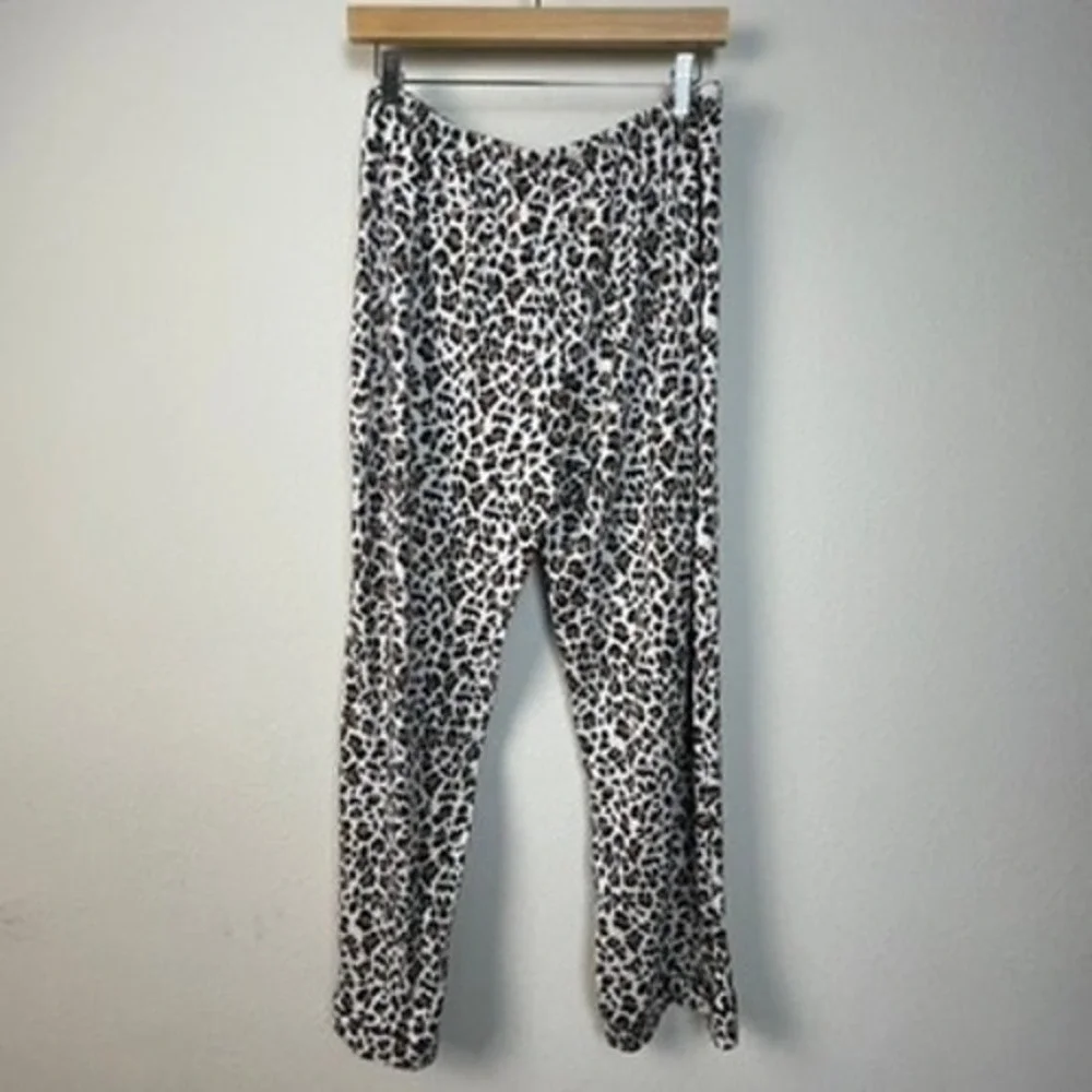 Flora by Flora Nikrooz Leopard Print Pajama‎ Set Women's L Cozy Lounge
